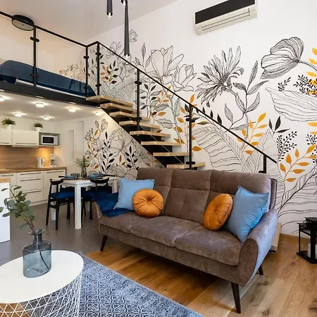 Sweet Apartment *